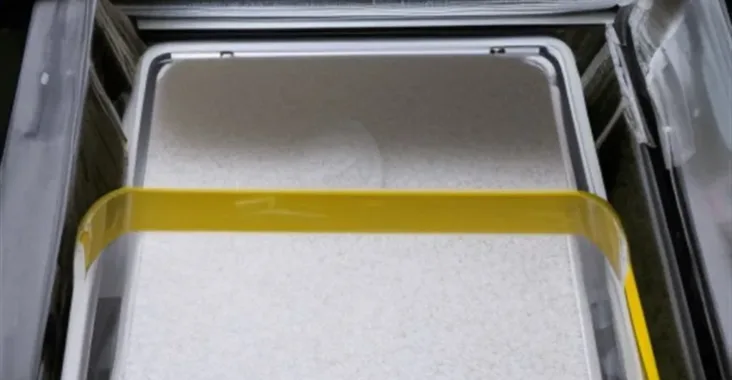 Jak czyścić żółte obudowy iPhone'a